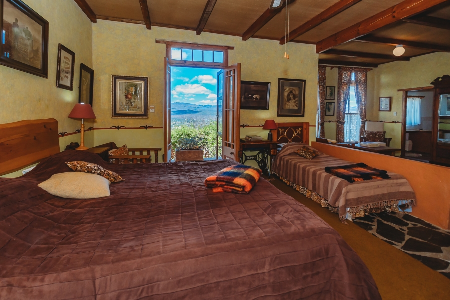 5 Bedroom Property for Sale in De Rust Western Cape